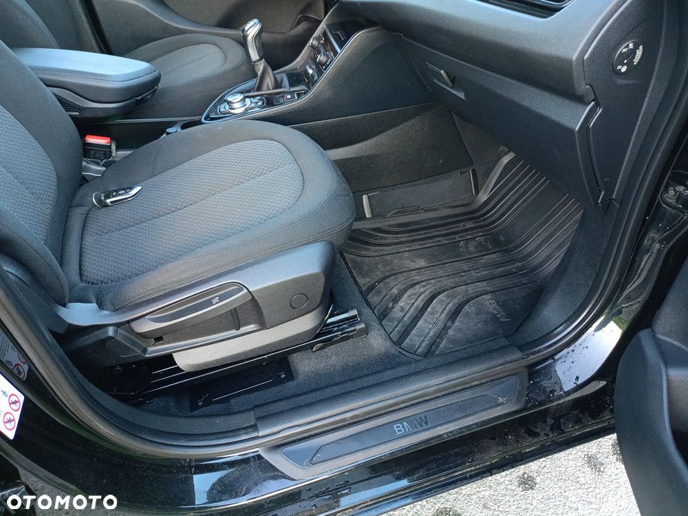 BMW Seria 2 218i Advantage - 28