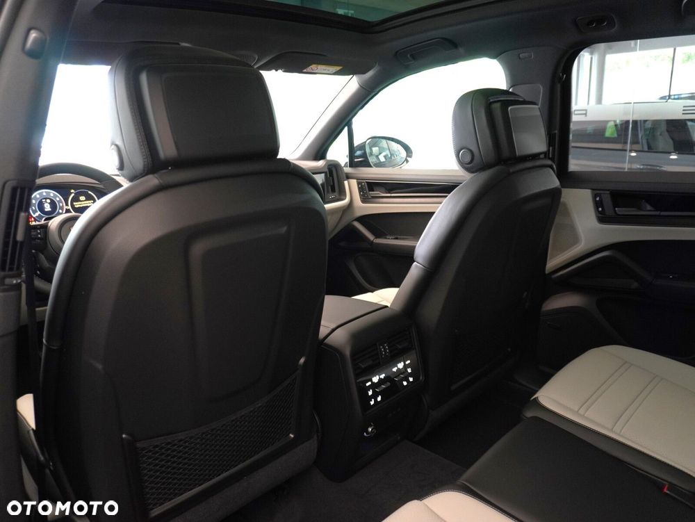 Porsche Cayenne Black Edition - 33