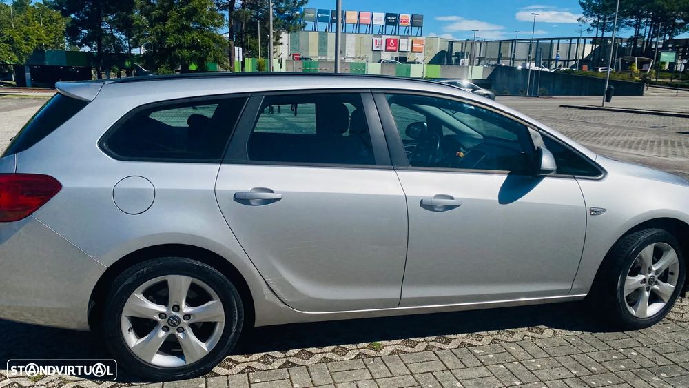Opel Astra Sports Tourer 1.7 CDTi Cosmo - 2