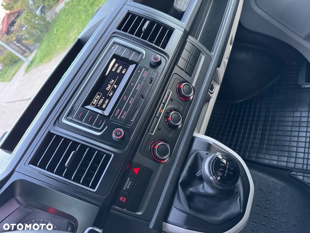 Volkswagen Transporter - 28