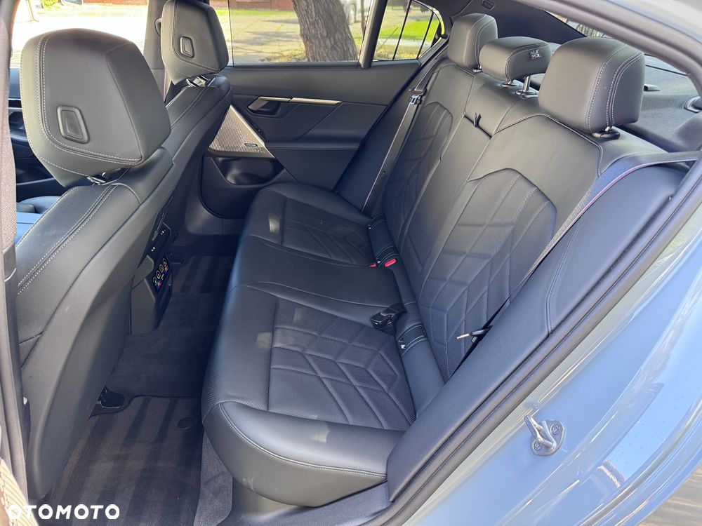 BMW Seria 5 520d xDrive mHEV M Sport - 26