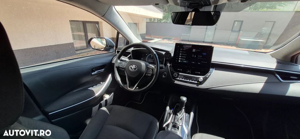 Toyota Corolla 1.8 HSD Business - 22