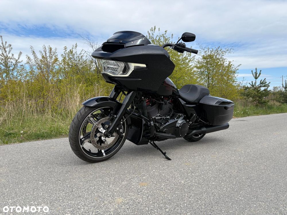 Harley-Davidson Touring Road Glide - 3
