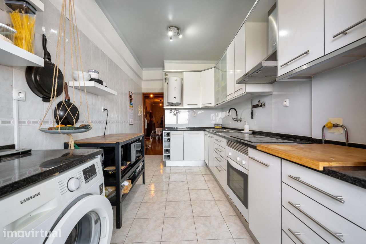 Apartamento T3 Transformado em T2 com Vista Panorâmica - Grande imagem: 3/26
