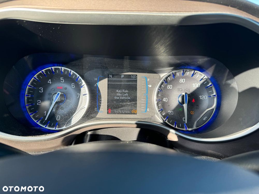 Chrysler Pacifica - 13