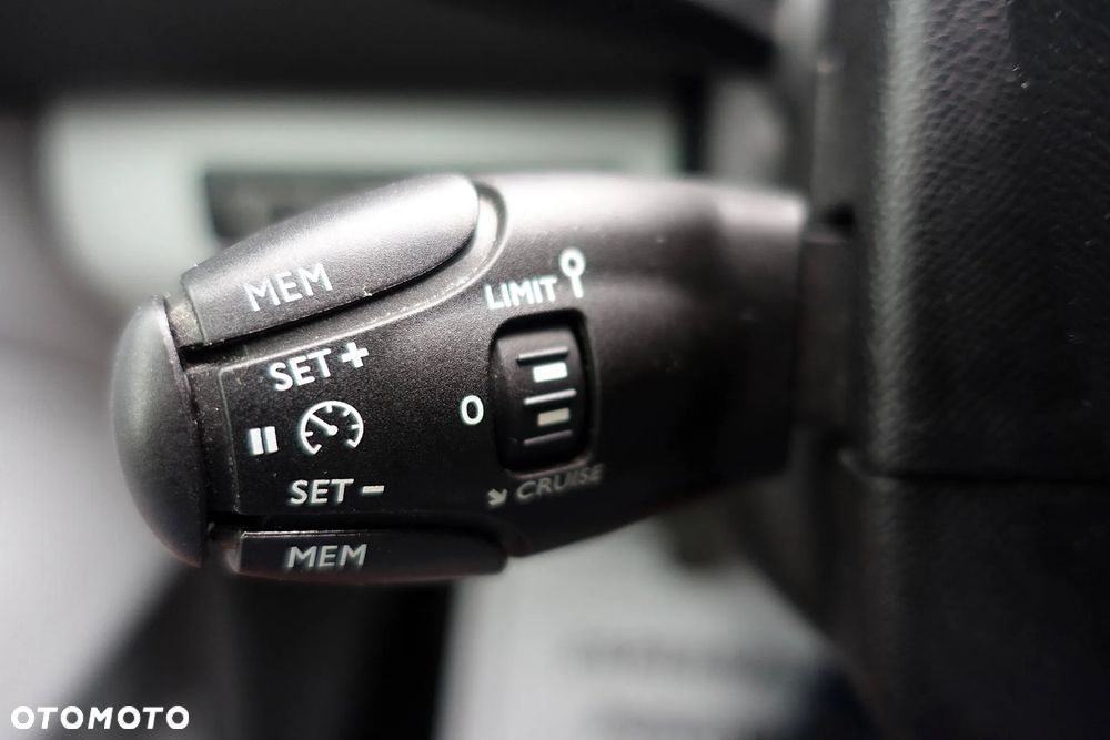 Peugeot 308 1.6 Premium - 29