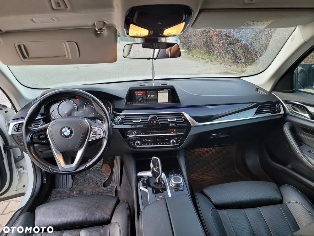 BMW Seria 5 520d xDrive Sport Line - 18