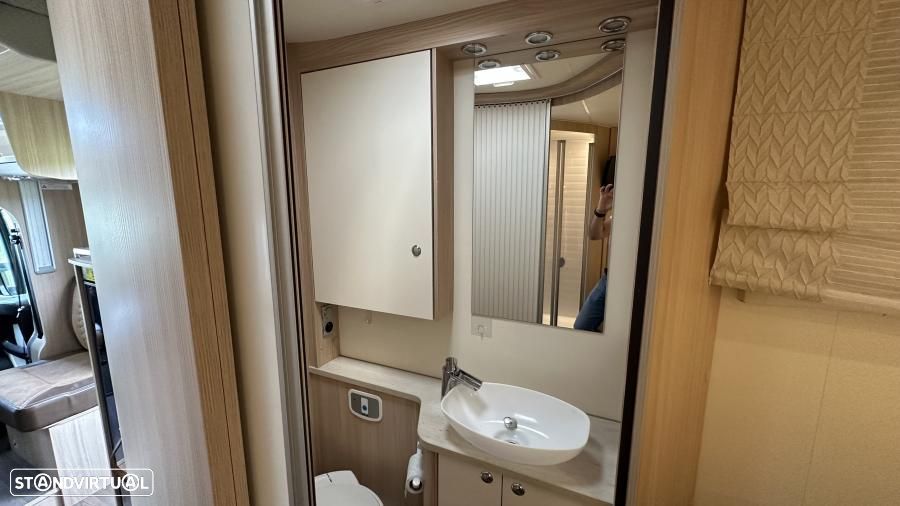 Burstner Ixeo IT 734 30 Anos c.central e basculante - 7