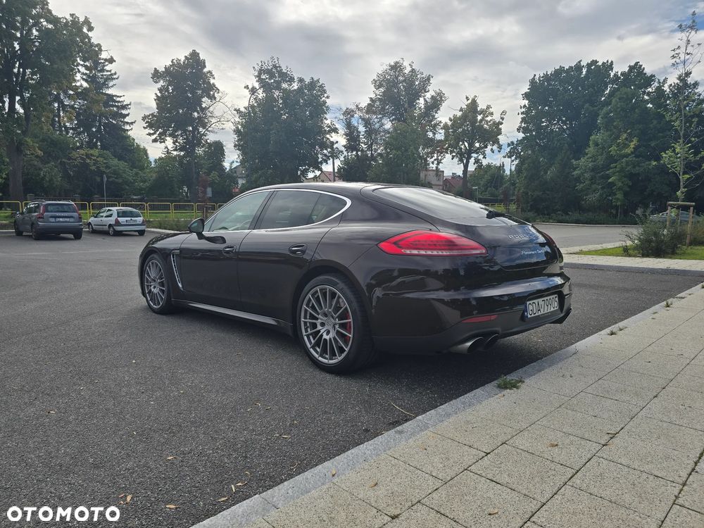 Porsche Panamera Turbo - 3