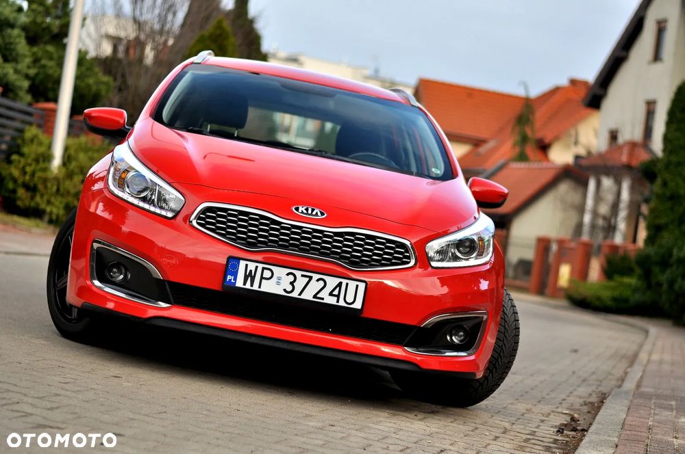 Kia Ceed 1.6 GDI M DCT - 12