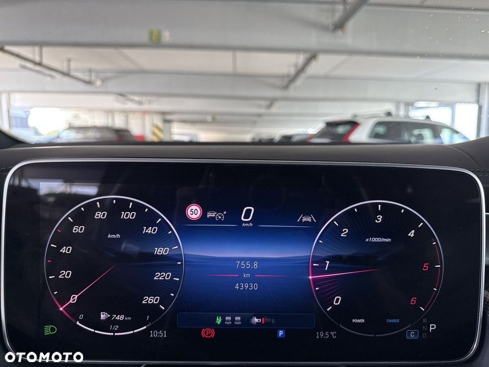 Mercedes-Benz GLC - 13