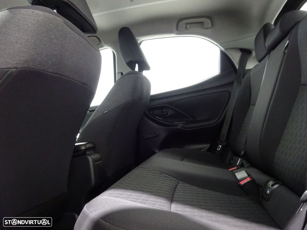 Toyota Yaris 1.5 HDF Comfort Plus - 12