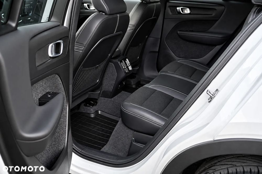 Volvo XC 40 T3 Geartronic RDesign - 22