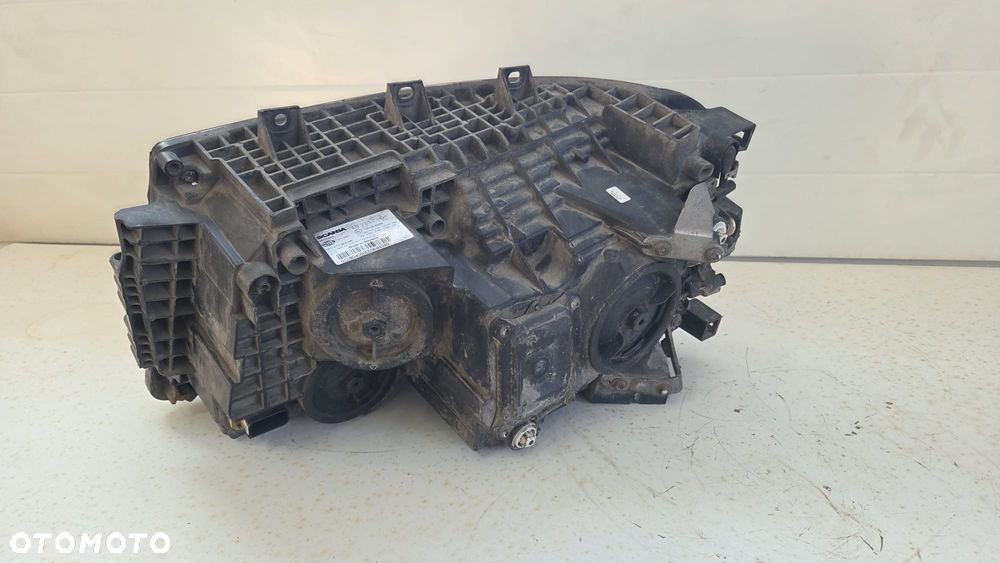 Lampa przednia reflektor H7 Scania 2655843 - 4
