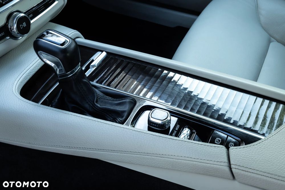 Volvo S90 T5 Momentum - 14