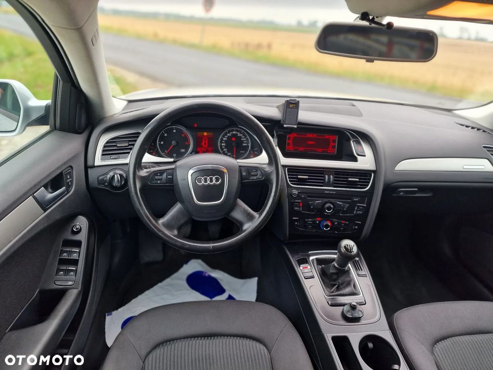 Audi A4 Avant 2.0 TDI DPF quattro - 19