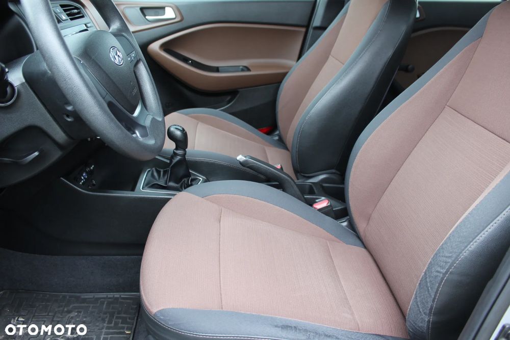 Hyundai i20 blue 1.2 Classic - 12