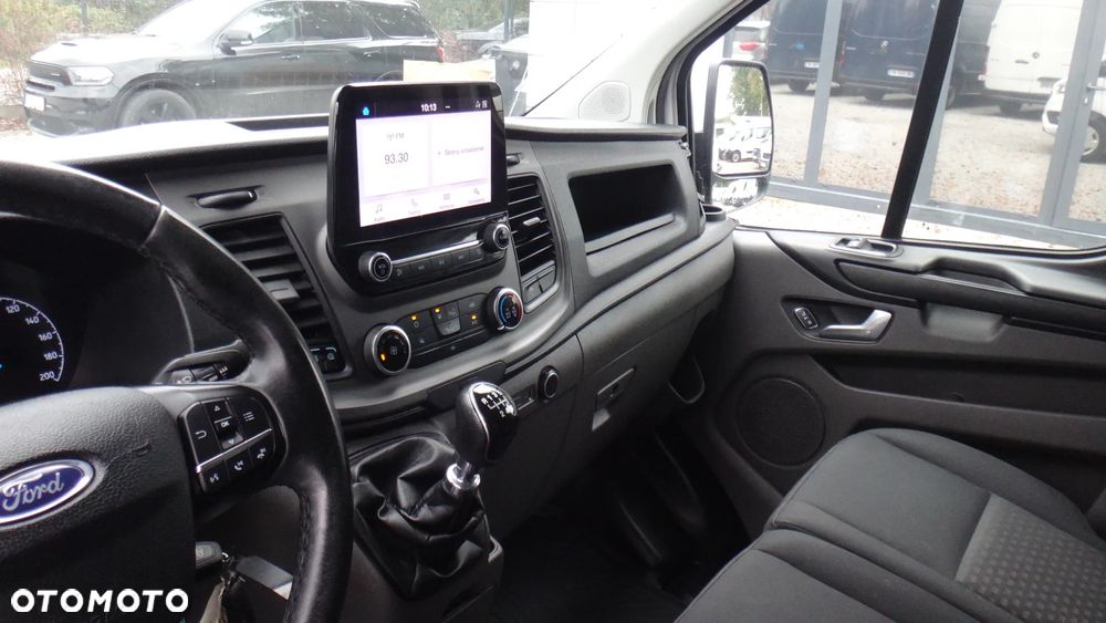 Ford TRANSIT CUSTOM - 11