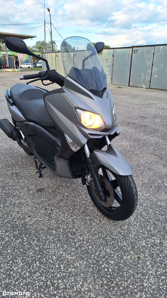 Yamaha X-max - 17