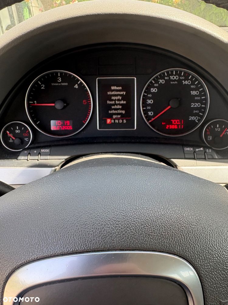 Audi A4 Avant 2.0 TDI Multitronic - 5