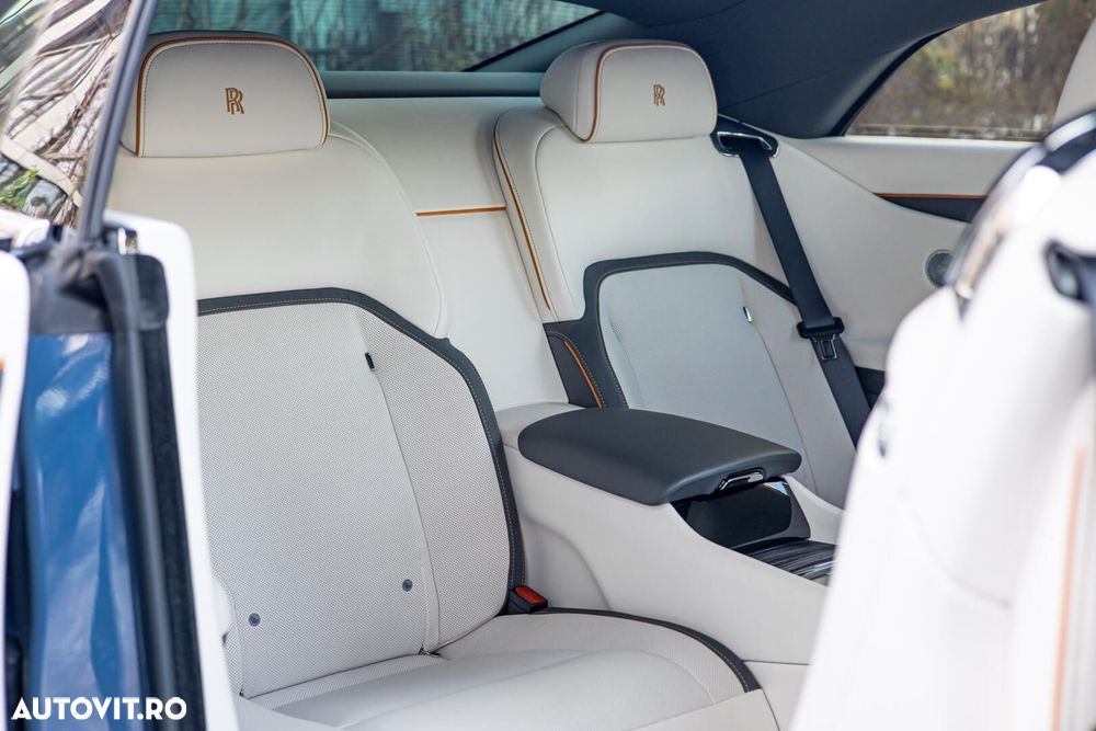 Rolls-Royce Spectre - 31