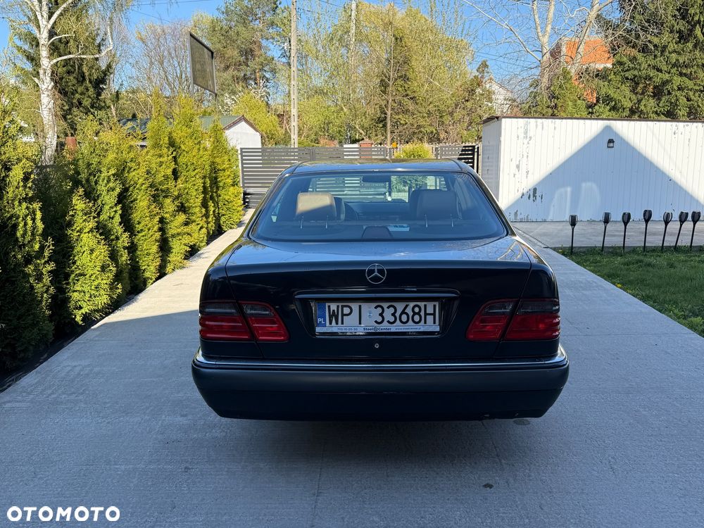 Mercedes-Benz Klasa E - 5