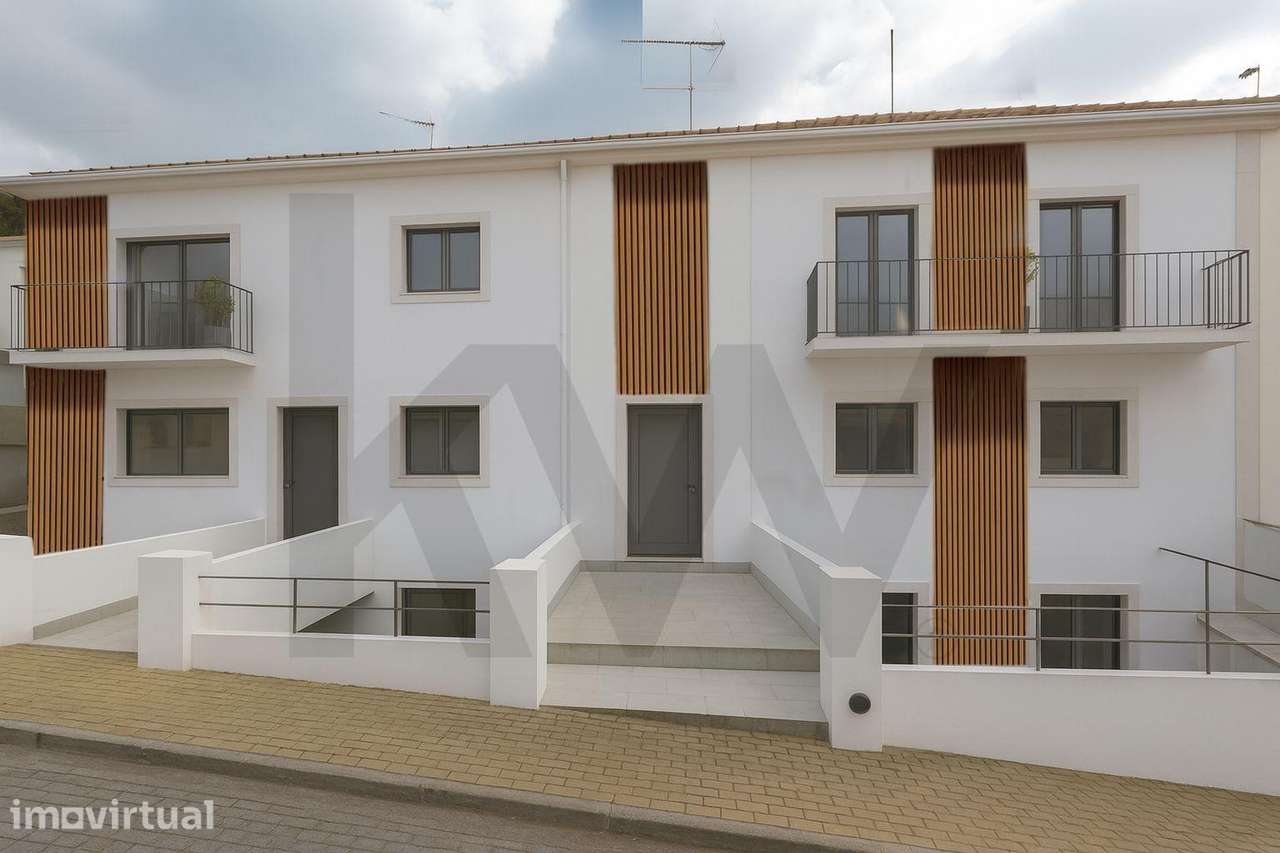 Apartamento T2 com Lugar de Estacionamento totalmente remodelado e a e - Grande imagem: 4/18