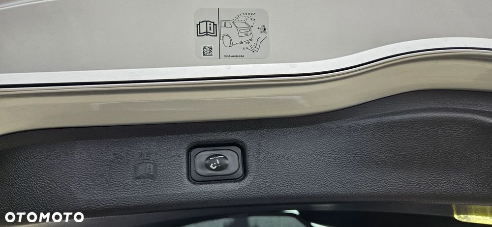 Ford S-Max 2.0 TDCi Titanium - 29