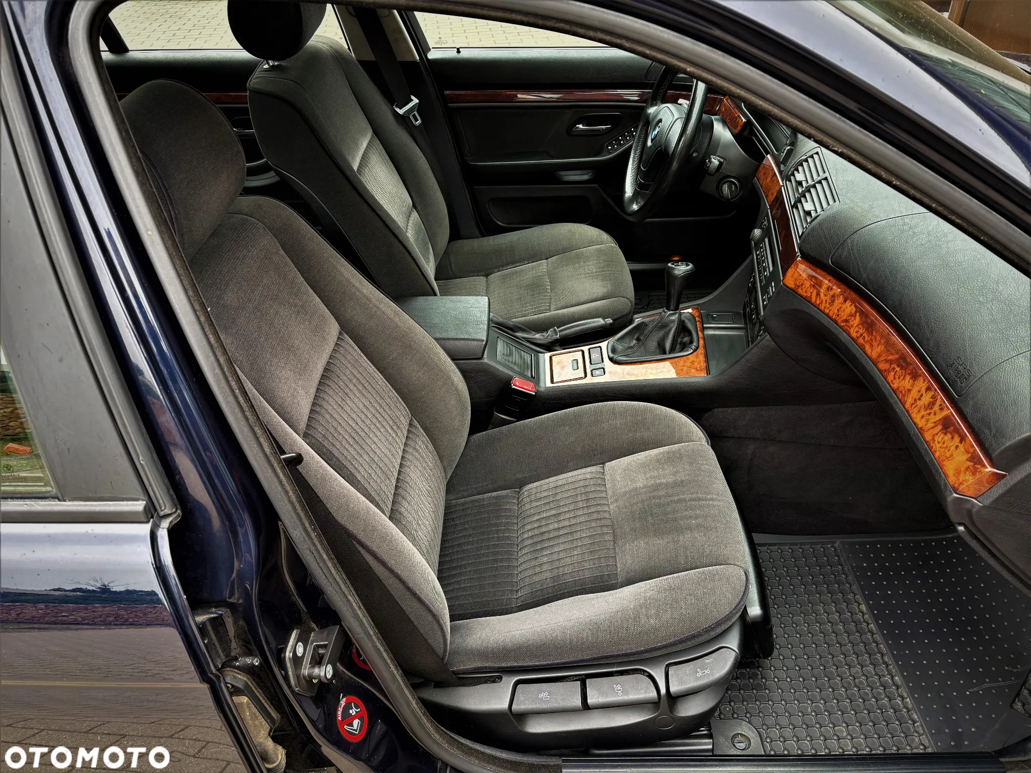BMW Seria 5 520i - 7