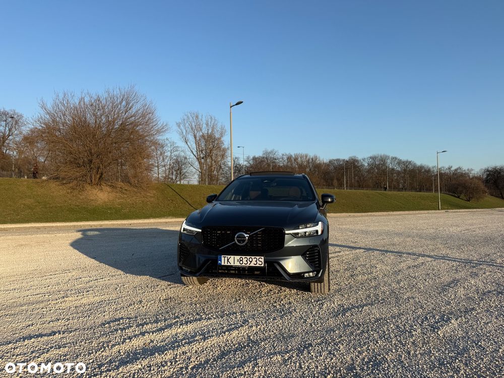 Volvo XC 60 B5 B AWD Plus Dark - 2