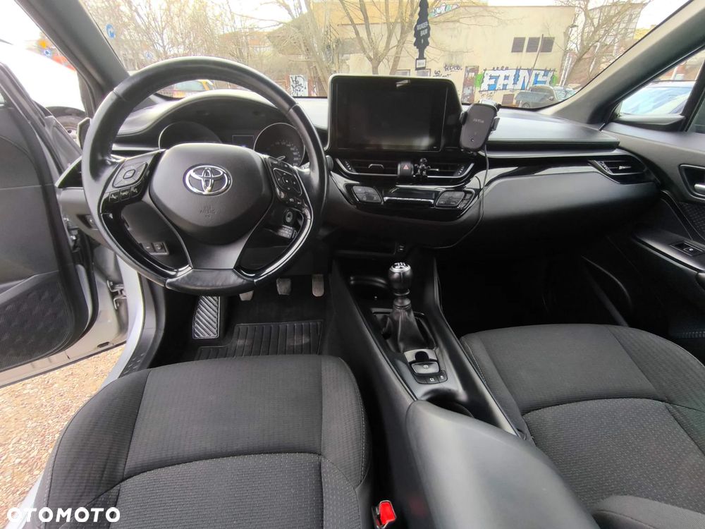 Toyota C-HR 1.2 T Dynamic - 12