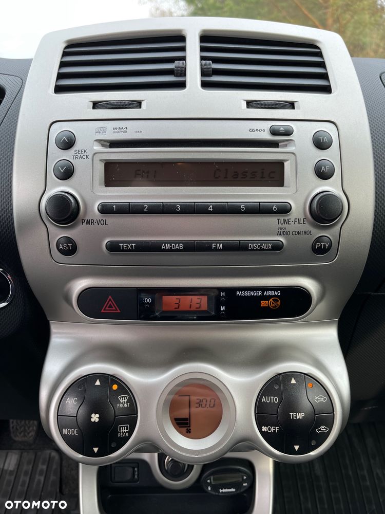 Toyota Urban Cruiser 1.4 D-4D 4x4 - 17