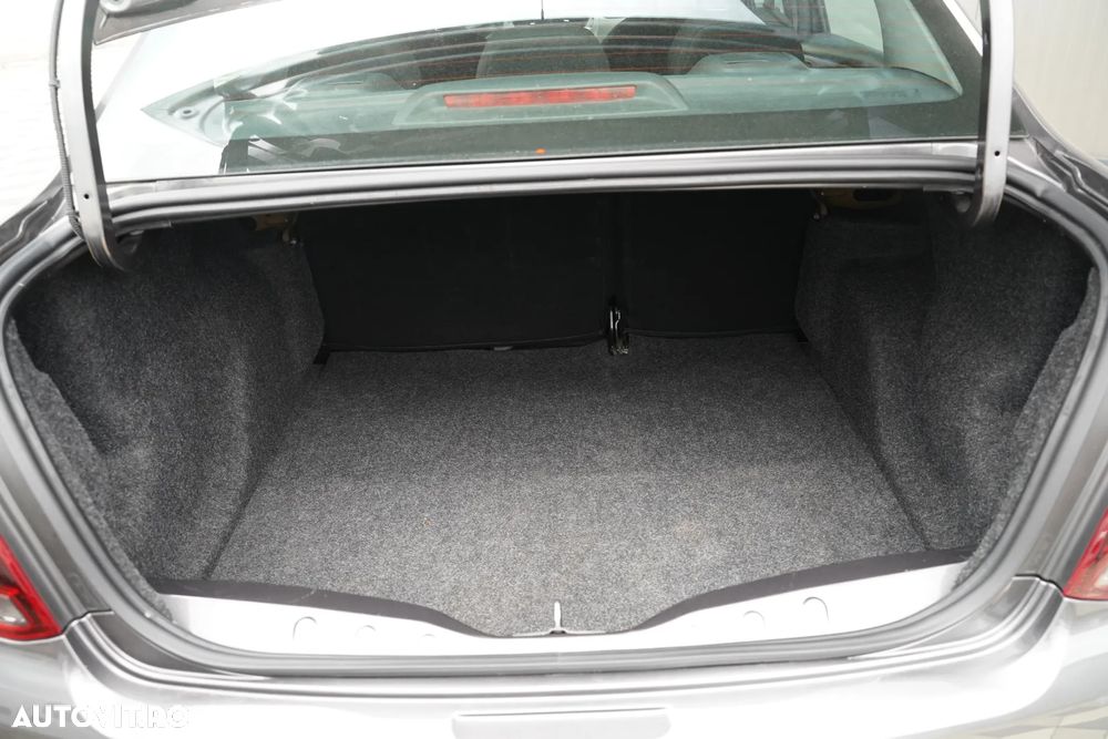 Peugeot 301 1.5 BlueHDI FAP Allure - 30