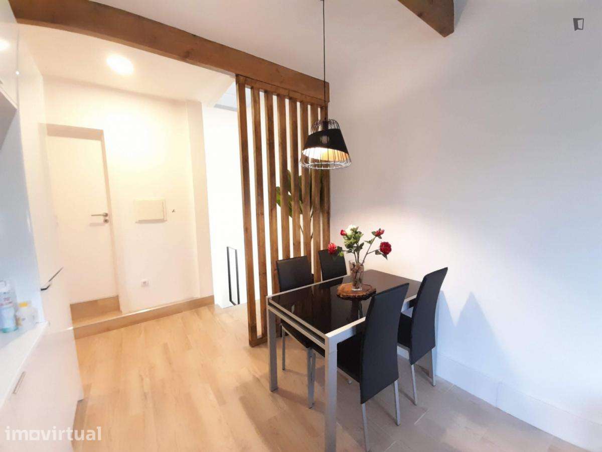 Apartamento com 3 quartos - localizado em Santa Marinha Porto - Grande imagem: 4/15
