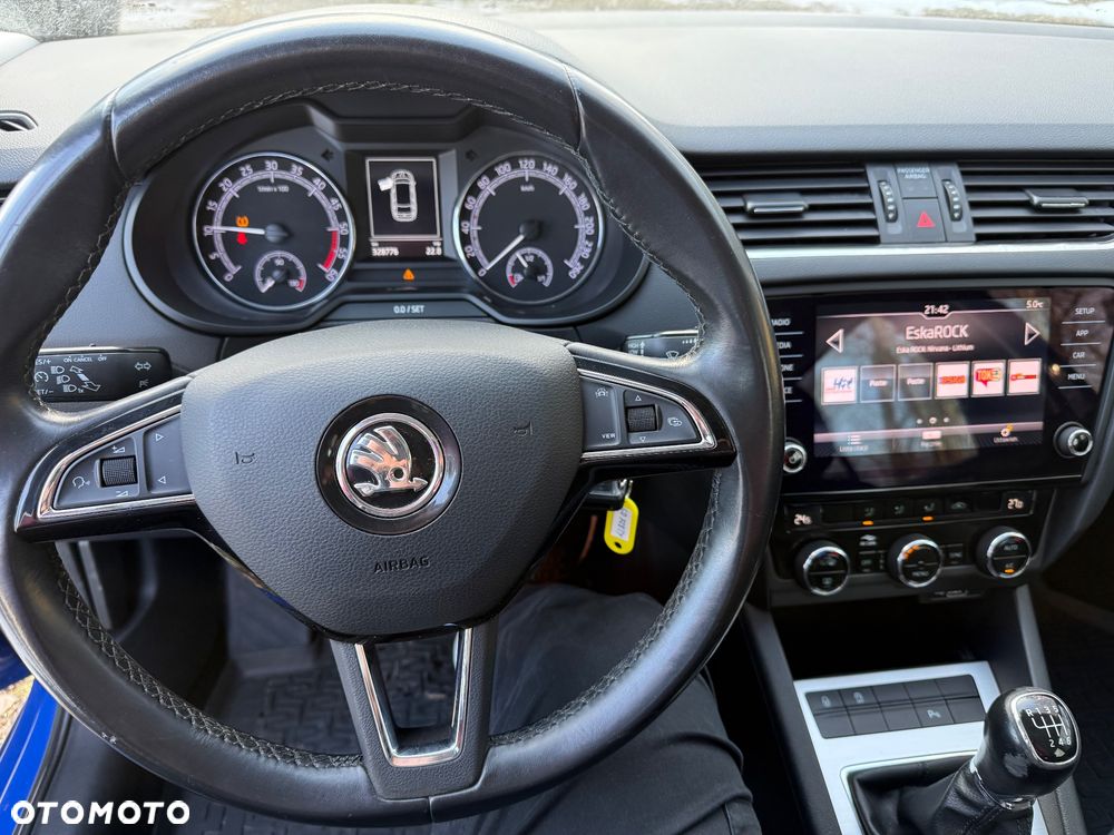 Skoda Superb 2.0 TDI SCR Ambition - 19