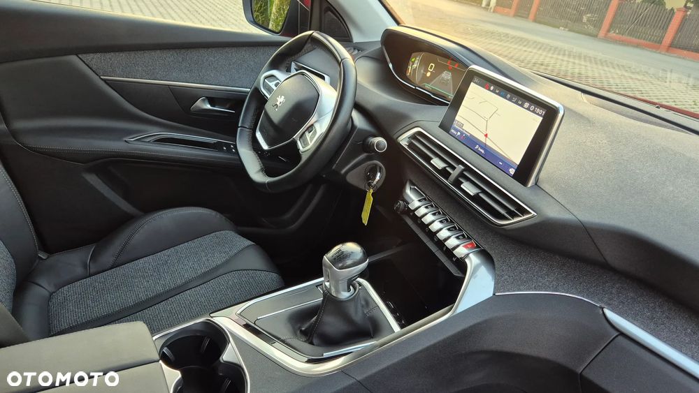 Peugeot 3008 PureTech 130 Stop & Start GPF Active Pack - 19
