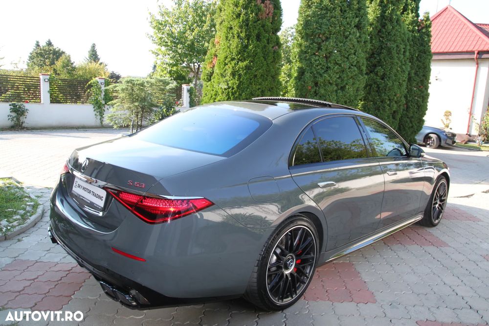 Mercedes-Benz S 63 AMG - 12