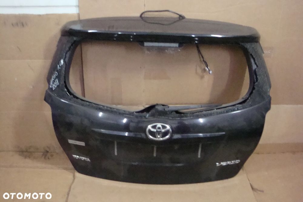 TOYOTA VERSO 09-13 klapa tylna lak 209 - 1