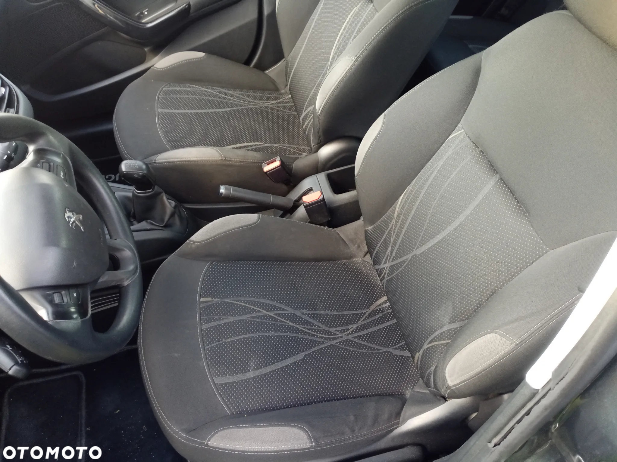 Peugeot 208 1.6 e-HDi Active STT - 6