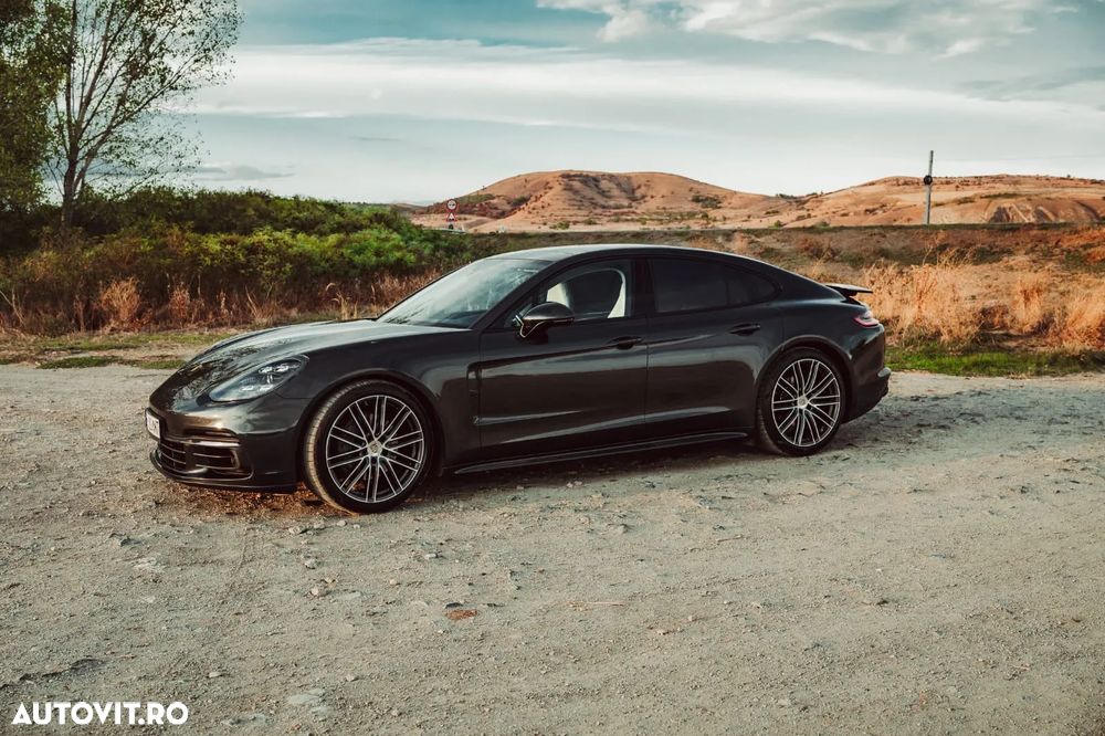 Porsche Panamera 4S - 8