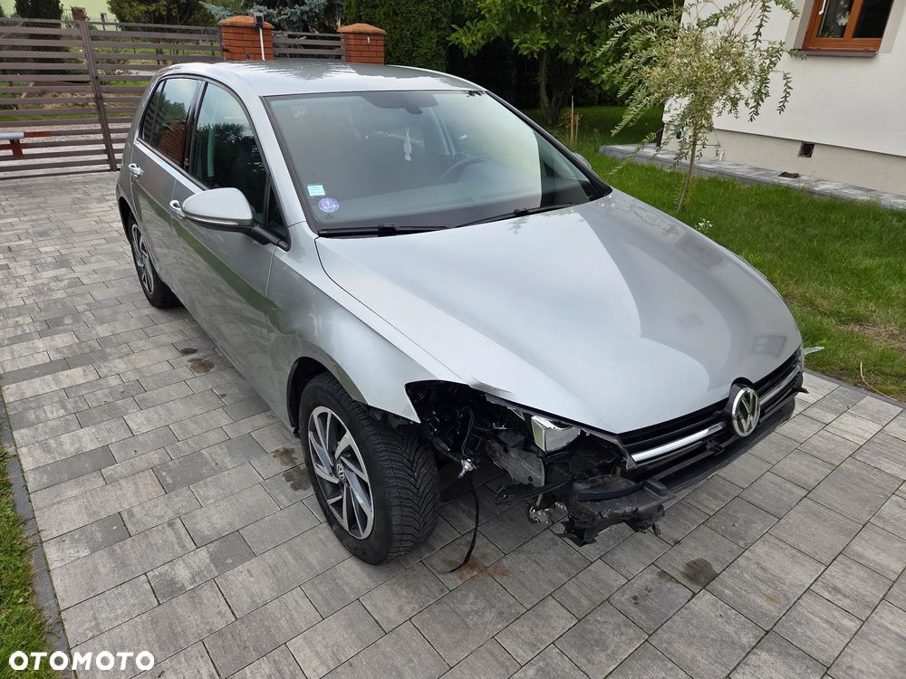 Volkswagen Golf - 11