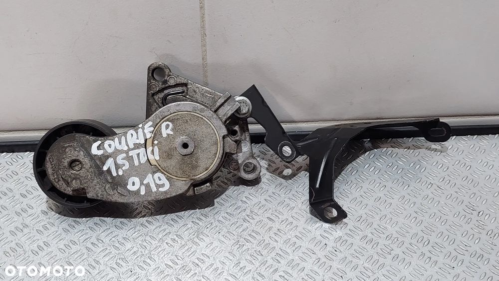 NAPINACZ PASKA FORD TRANSIT COURIER 1,5 TDCI R2019 - 1