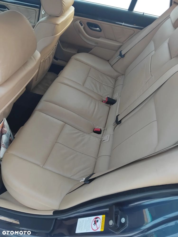 BMW Seria 5 530d Touring Edition Sport - 2