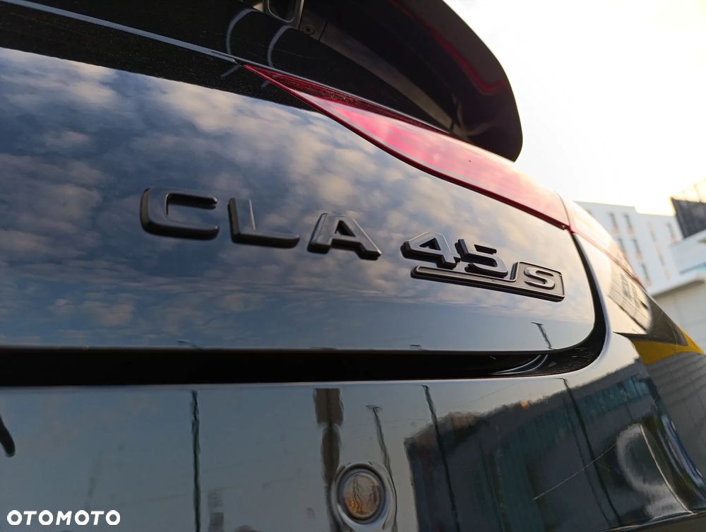 Mercedes-Benz CLA AMG 45 S 4-Matic+ 8G-DCT - 25