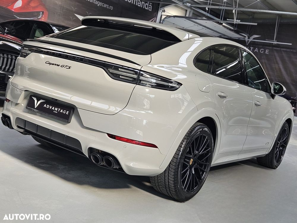 Porsche Cayenne Coupe GTS Tiptronic S - 11