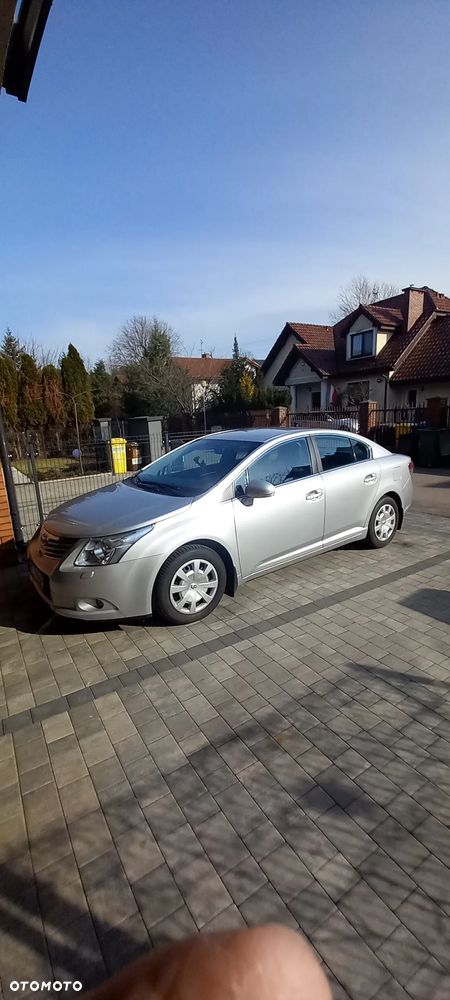 Toyota Avensis 1.8 Luna - 12