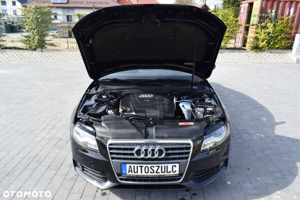 Audi A4 Limousine - 14