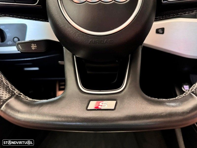 Audi A4 35 TDI S line S tronic - 28