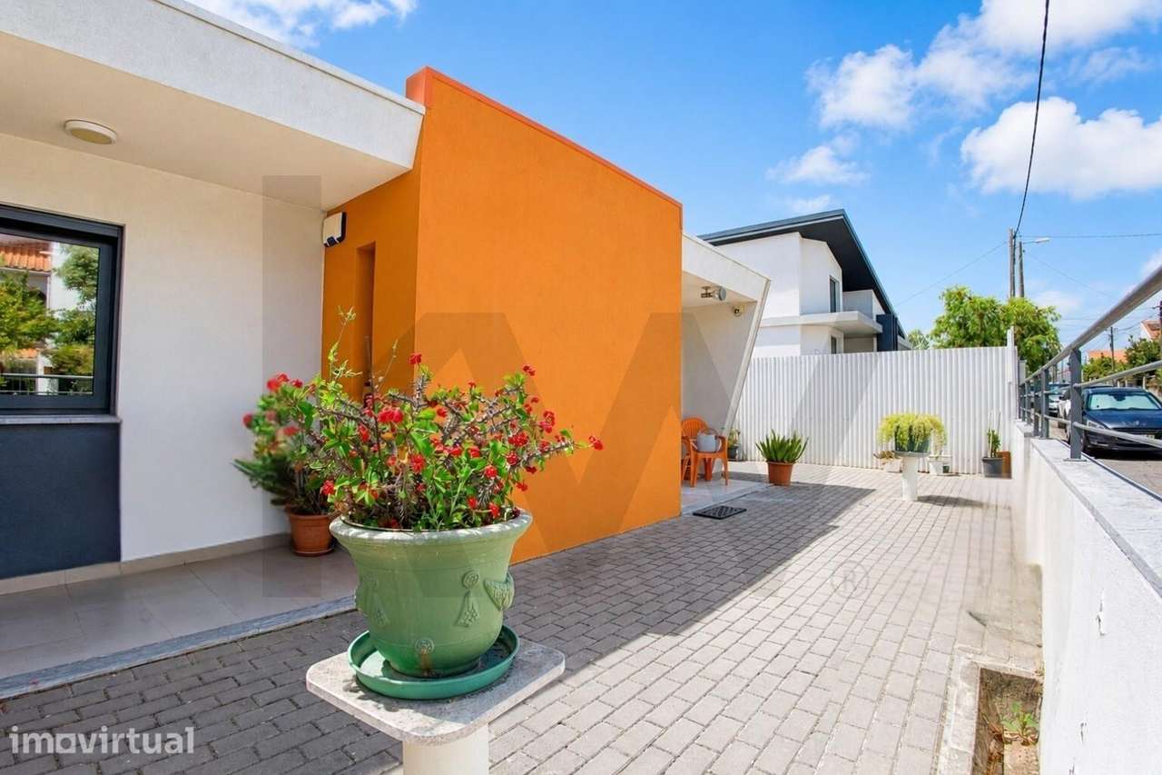 House in Almada, Vale Bem, Charneca de Caparica e Sobreda - View 4
