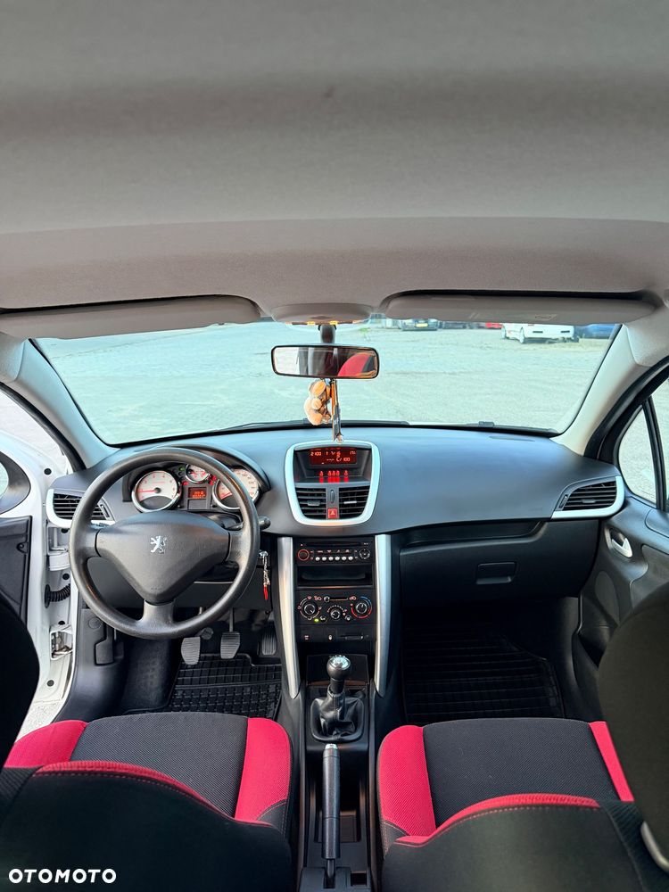 Peugeot 207 75 Urban Move - 12